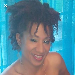 Meet your Posher, Mia